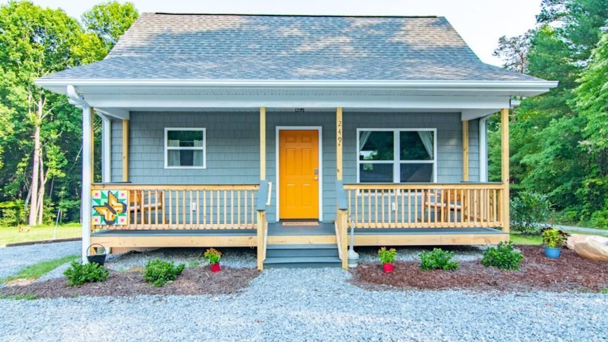 Elkin Cabin | Monarch Cabin | WiFi & River Access