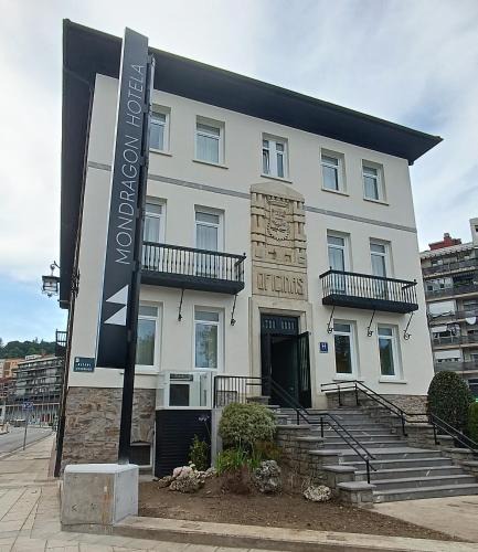 Mondragon Hotel | Mondragon Hotela