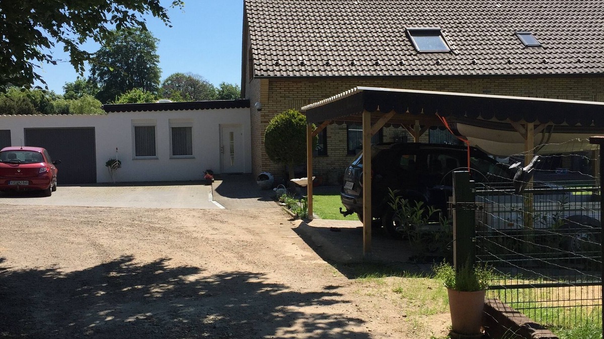 Nettetal House | Moni's chicken farm Pure nature Outdoor pool for shared use
