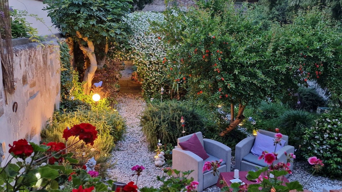 San Niccolo Apartment | Monica apartment with garden at Ponte Vecchio