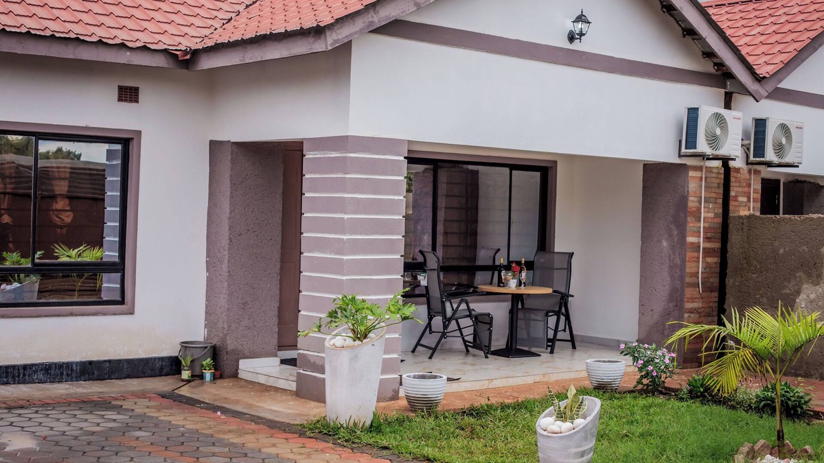 Kabwata Apartment | MONITAET DELA VILLE- FURNISHED APARTMENT IN NEW KASAMA, LUSAKA, ZAMBIA