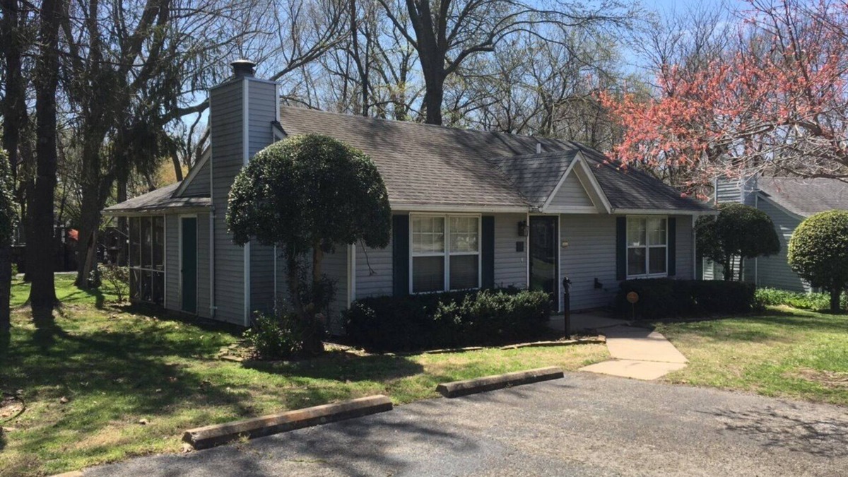 Afton Cottage | Monkey Island, Grand Lake Cottage w/pool & day boat dock