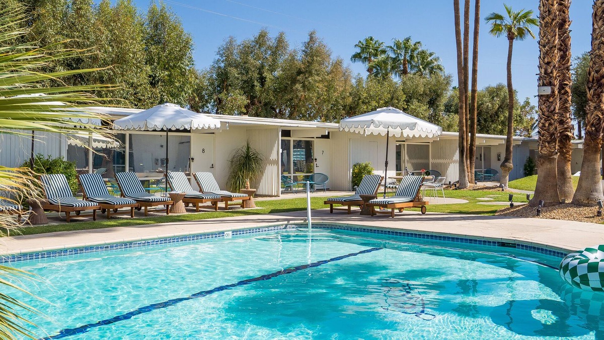 Desert Park Estates Hotel | Monkey Tree Hotel 15 by AvantStay | Stylish Hotel in Palm Springs w/CommunalPool