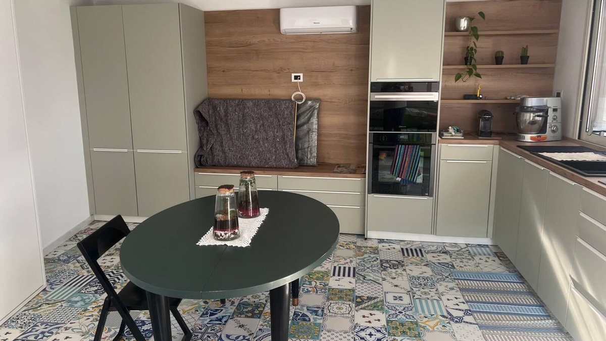 Pollena Trocchia Apartment | Monolocale in Residenza Storica Wi-fi Stazione Circumvesuviana Pollena Trocchia