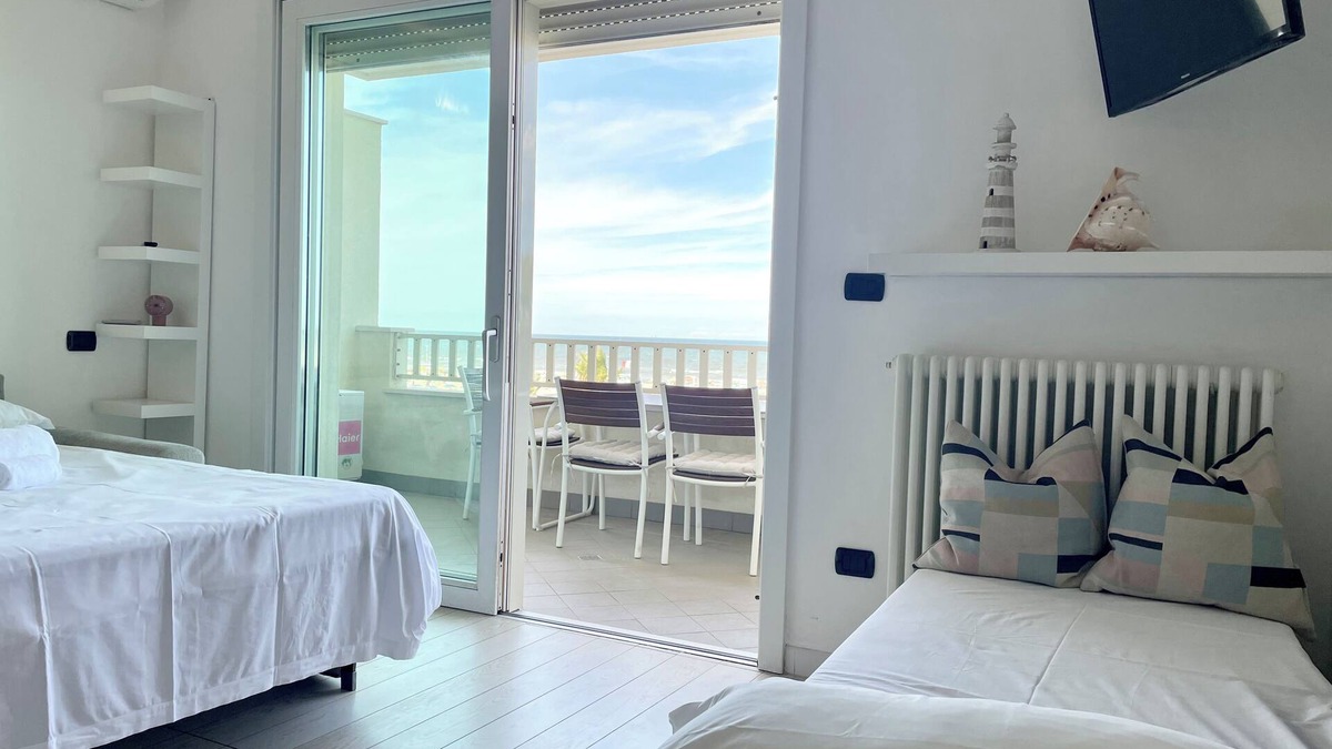 Miramare Apartment | Monolocale vista mare con parcheggio