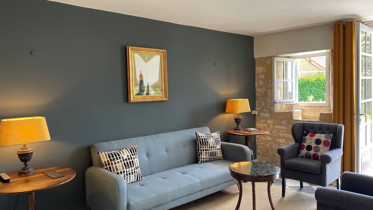 Gaugeac House | Monpazier Gite, village house 1 min from the beautiful square with all amenities.
