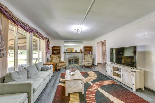 Monroeville House | Monroeville Vacation Rental about 3 Mi to Boyce Park!