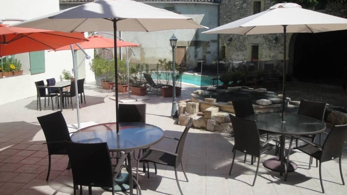 Montaren-et-Saint-Mediers Apartment | Montaren Et Saint Mediers: LODGING BAMBOO apartment in Farmhouse of the XVIIIème century with mezzanine, made safe heated swimming pool and Spa