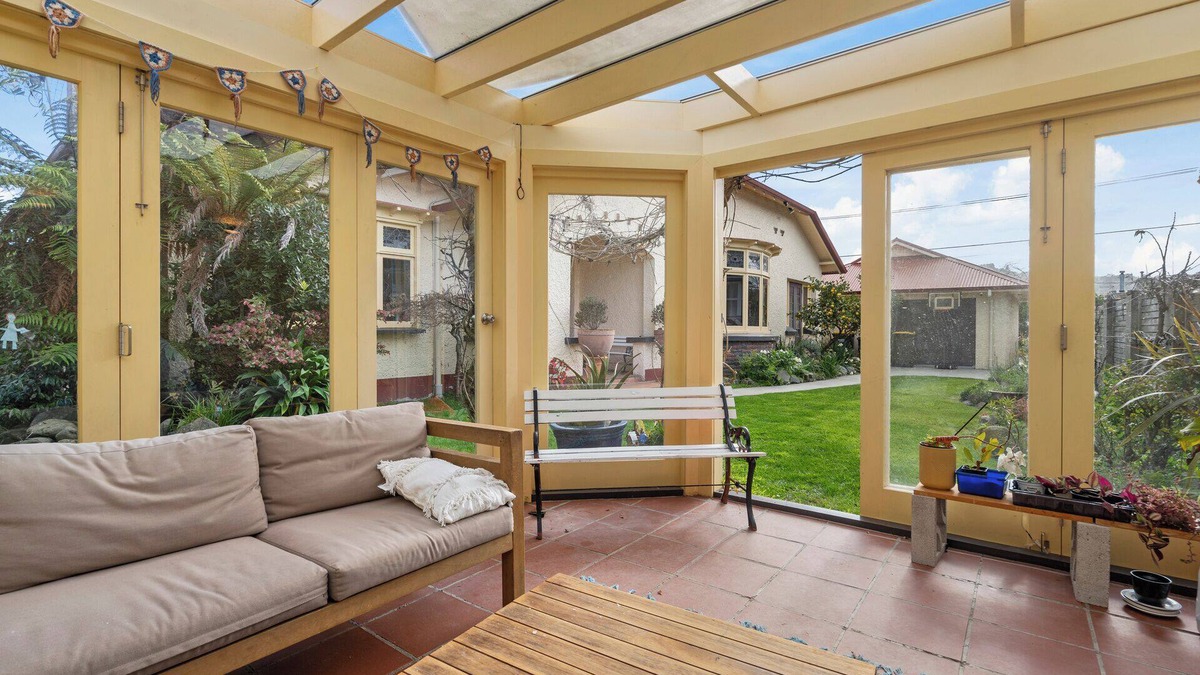 Lower Hutt House | Montague Manor - Wellington Holiday Home
