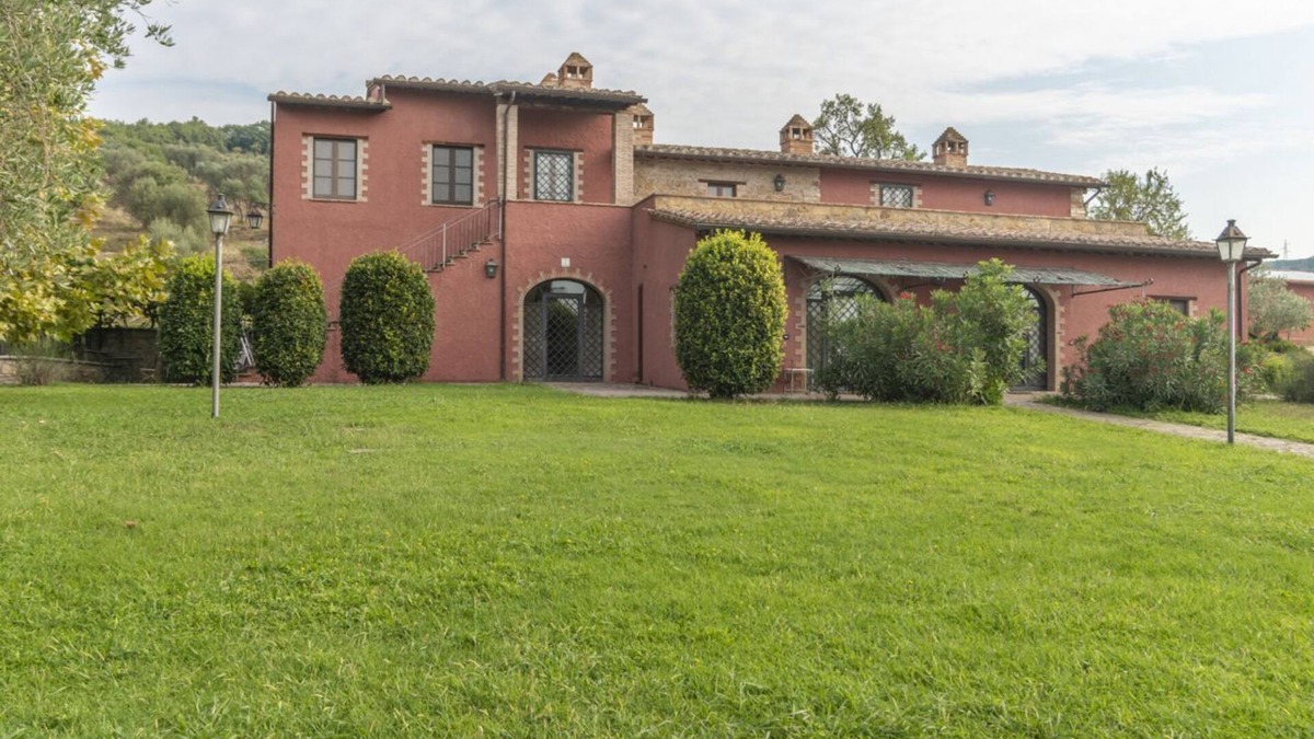 Magione Apartment | Montali Apartment + 1 Room