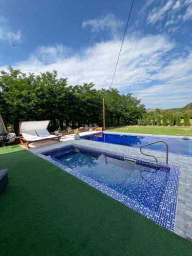 Poieni House | Montana 219