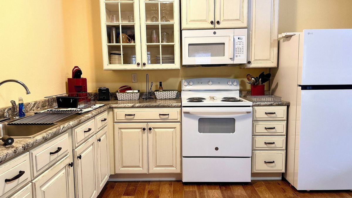 Hartshorn Cabin | Montauk Valley Cabins, Montauk Valley Cabins-2 Miles From Montauk State Park