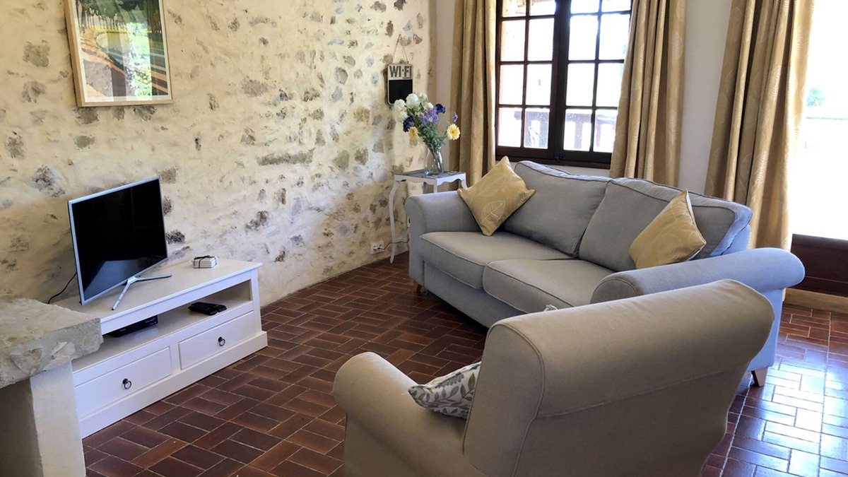 La Bastide-de-Bousignac Apartment | Montcabirol is set in a little piece of paradise within its very own hamlet
