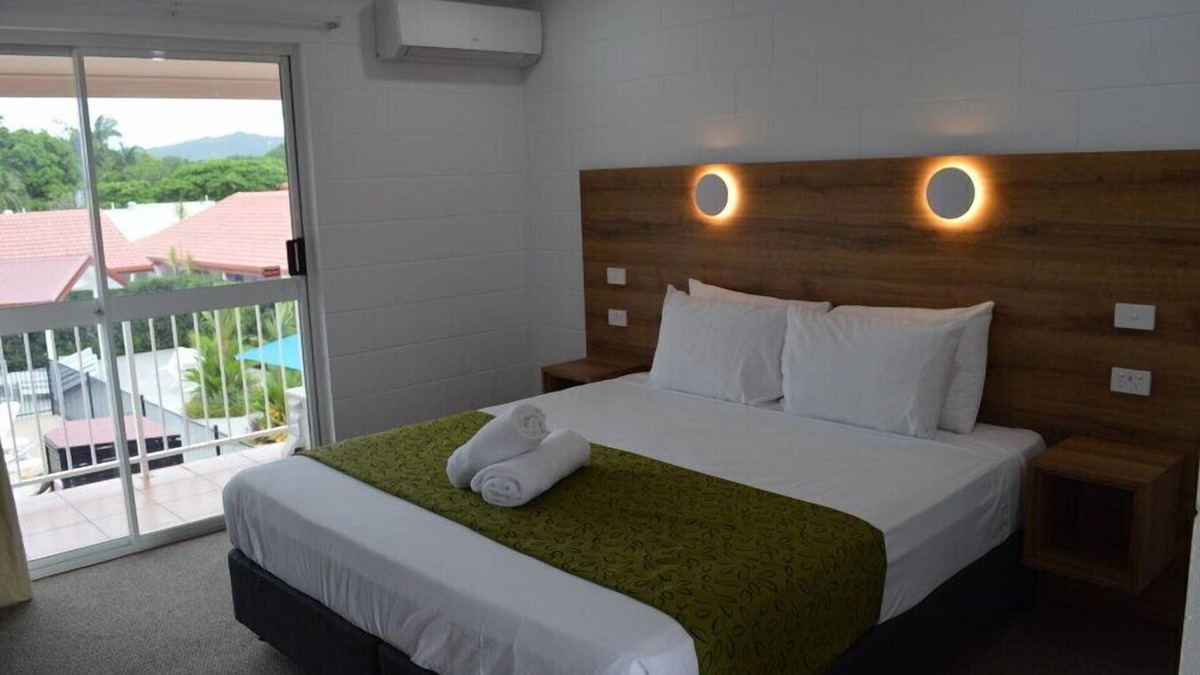 Rosslea Hotel | Monte Carlo Motor Inn