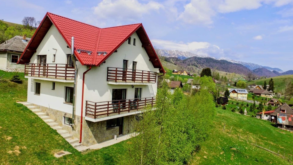 Sirnea House | Monte Crai, your comfy nest in Transylvania, surrounded by mountains