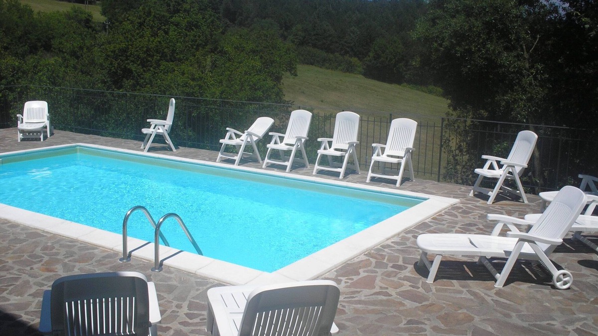 Chiusdino Boat Rental | Montecapino: apartment/flat - 3 rooms - 2/6personsHouse with gardenHouse with garden
