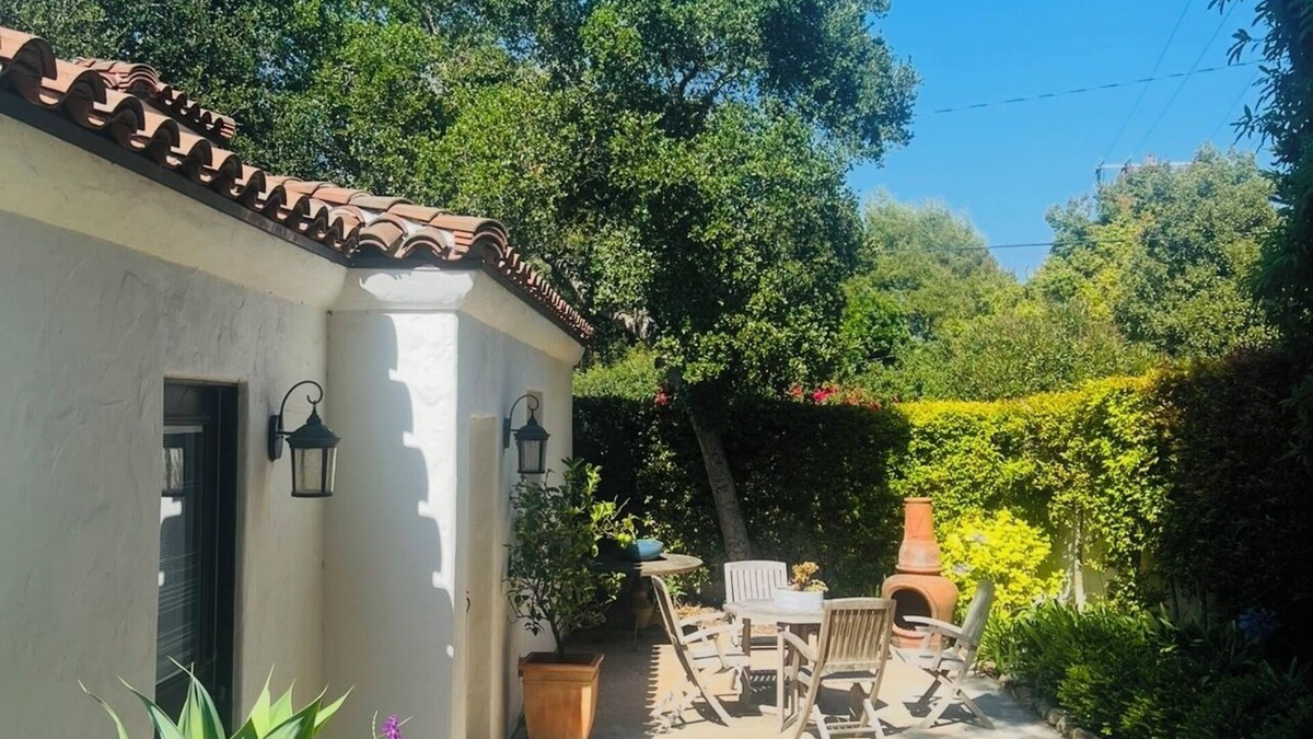 Upper Village Cottage | Montecito Casita Pequena!