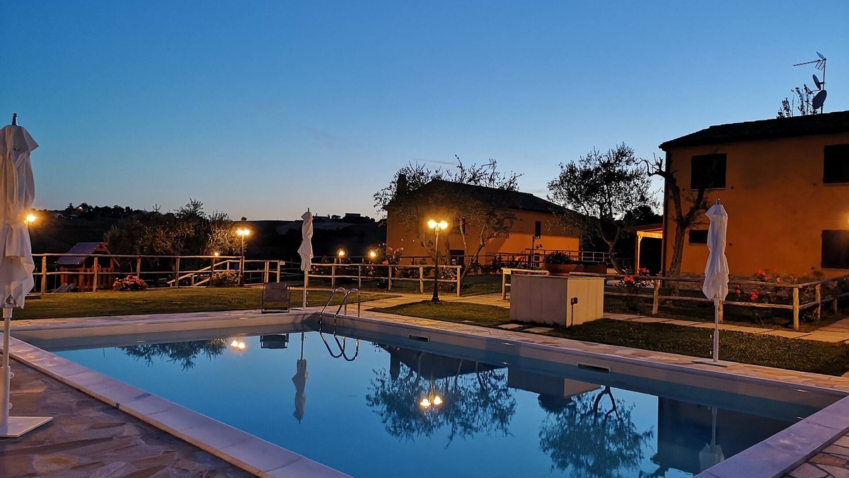 Ostra Vetere House | MONTENOVO Country House: MODERN home 20% discount 01/09 - 31/10