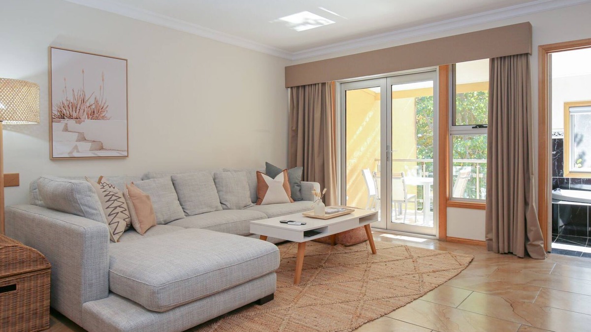 Bright Apartment | MONTEREY - relaxed living for couples in Bright