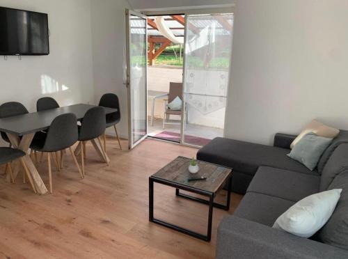 Schonungen Apartment | Monteur- und Ferienwohnung 1 - Haus Weitblick Schonungen