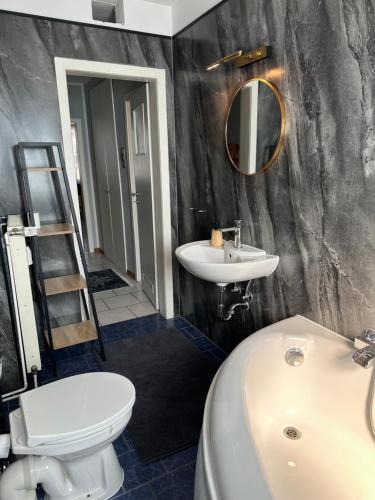 Gelsenkirchen-West Apartment | Monteurswohnung am Schloß 3