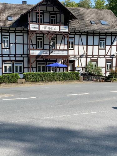 Kassel Apartment | Monteurwohnung Ahnetal mit 3 Schlafzimmern