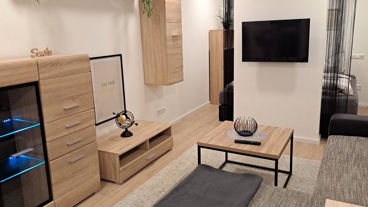 Roding Apartment | Monteurwohnung Inkl. Wlan, Smart-tv, Küche, Waschmaschine, Parkplatz
