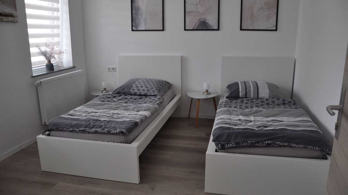 Butthard House | Monteurzimmer WalMel, TV, WiFi free, parking lot