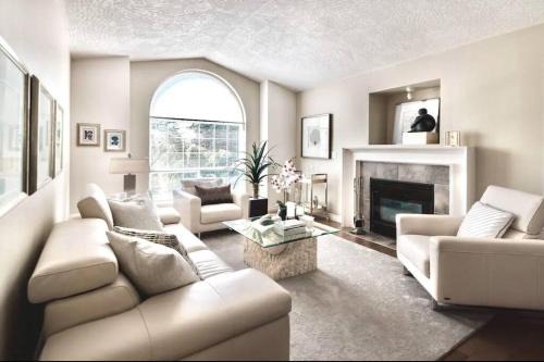 Saanich Apartment | Monthly Furnished Bright Beautiful 3bedroom Suite