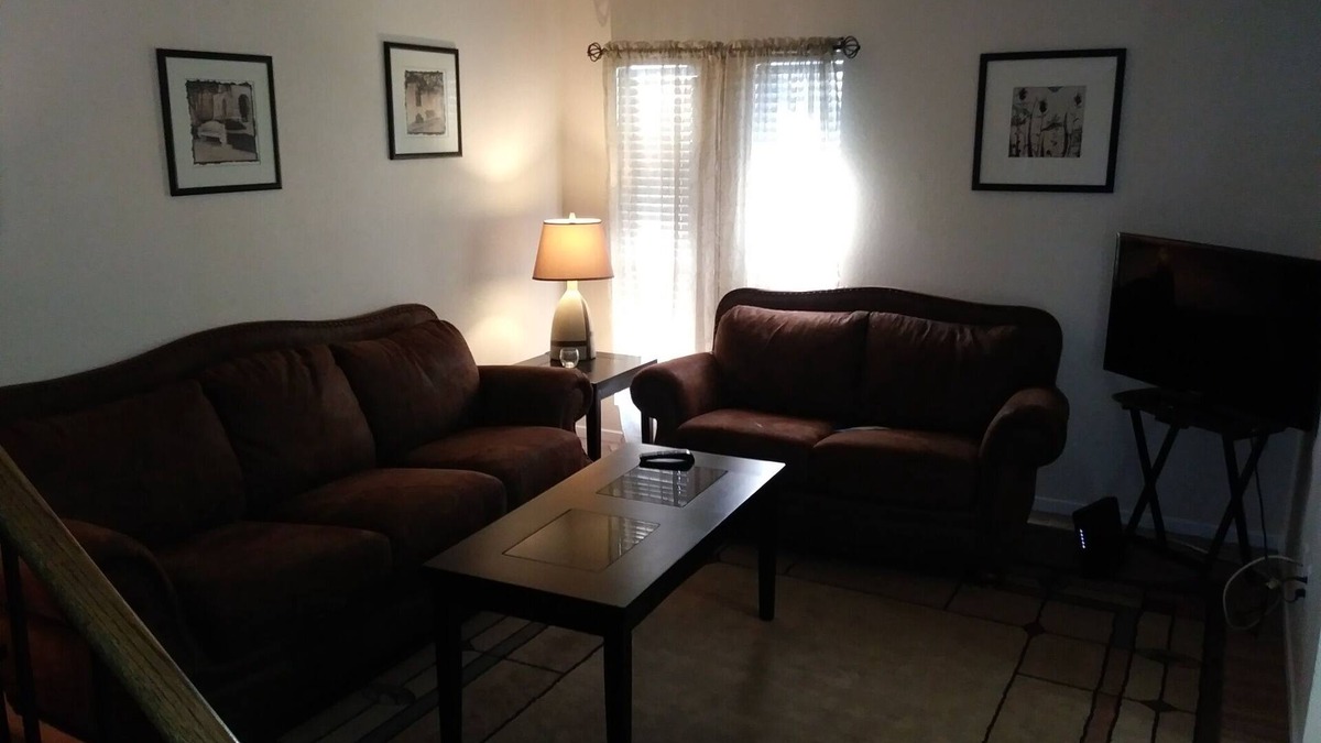 Pittmann House | Monthly Rental 1 Bdrm Henderson Townhome
