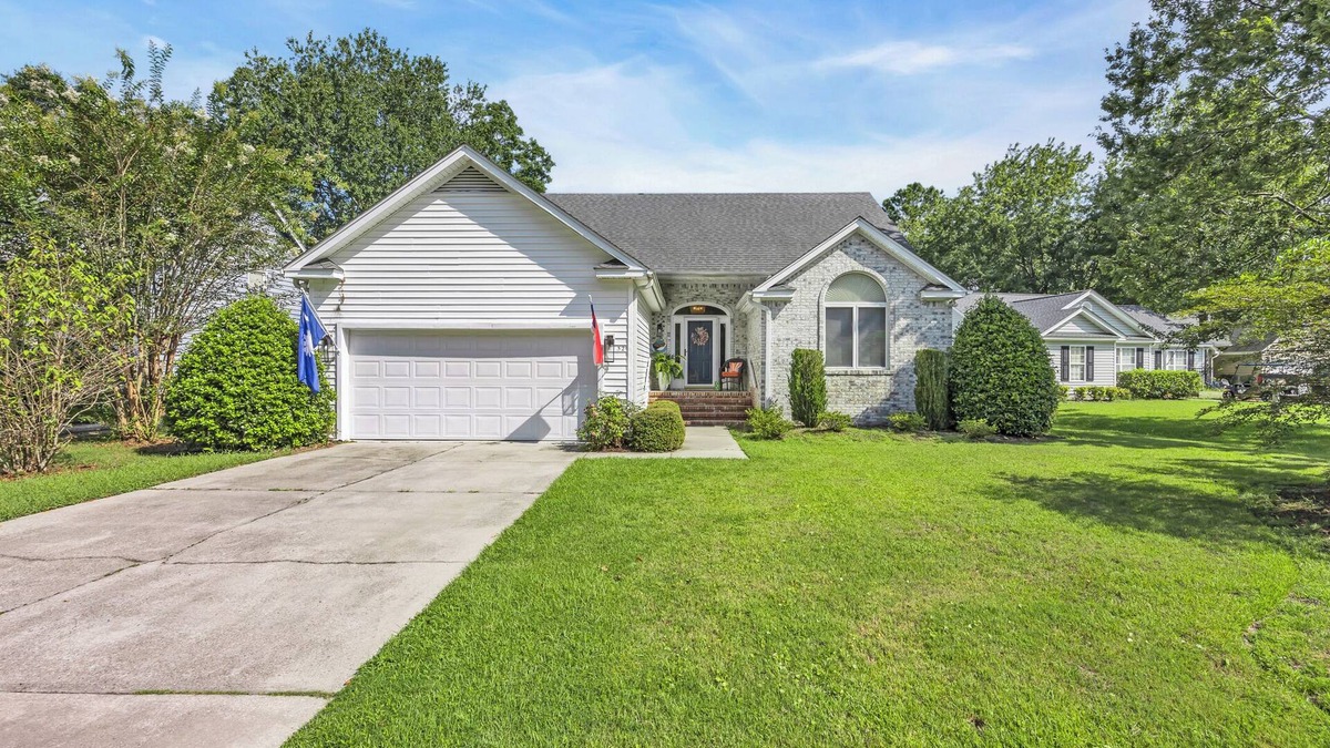 Pawleys Island House | Monthly rental 2 bedroom home within minutes to beach