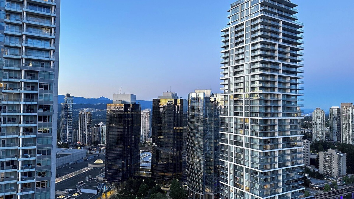 Metrotown Apartment | Monthly stay-Relocation Special-New condo at Metrotown