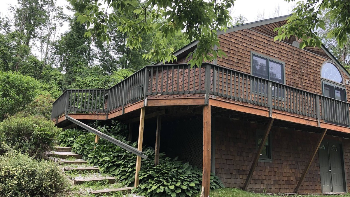 Lanesborough House | Monthly/Yearly, All Season Vacation Rental, Minutes from Jimney Peak, MA