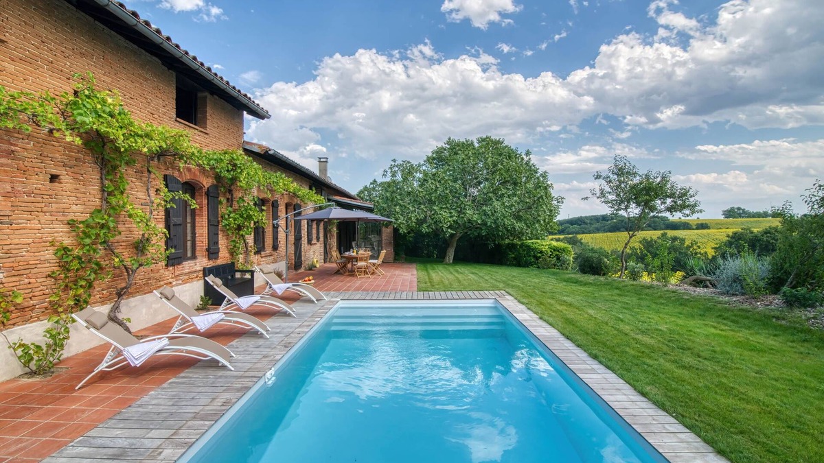 Belbeze-de-Lauragais House | Montillet - Maison piscine, terrain multisport