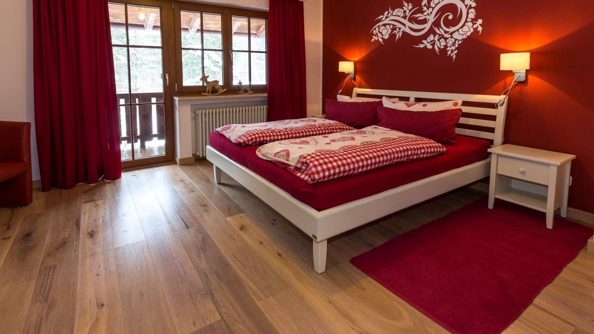 Grashof Apartment | Montis 84 sqm, balcony, kitchen extra, 2 bedrooms, living room, max 4 persons
