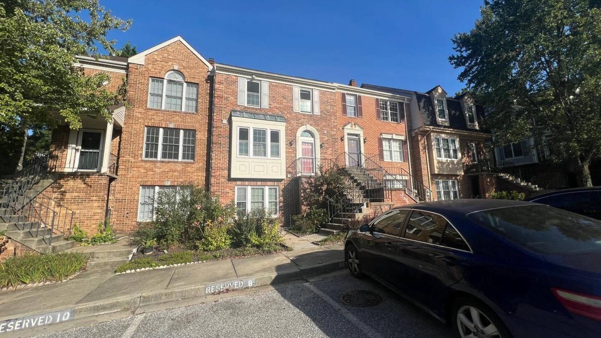 Montpelier Apartment | Montpelier Spot Laurel Private Entrance & Parking