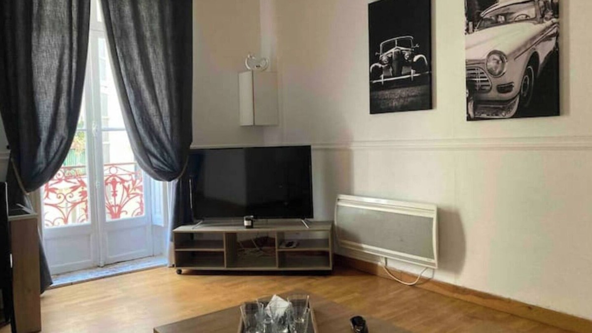 Comedie Apartment | Montpellier F3 Immeuble au Charme Haussmanien