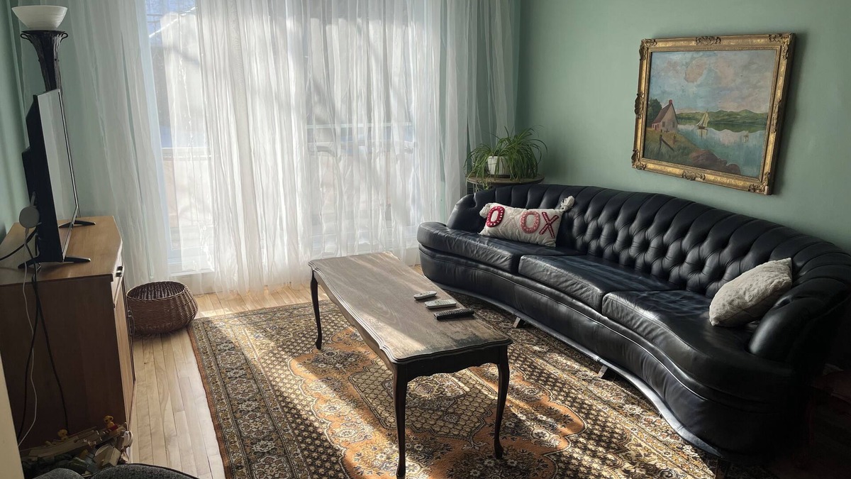Sault-au-Recollet Bed & Breakfast | Montreal, Ahuntsic, spacious, warm, well-equipped family home.