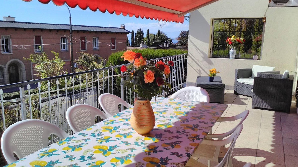 Montreux Apartment | Montreux lake apartment for Groups, Families and Events