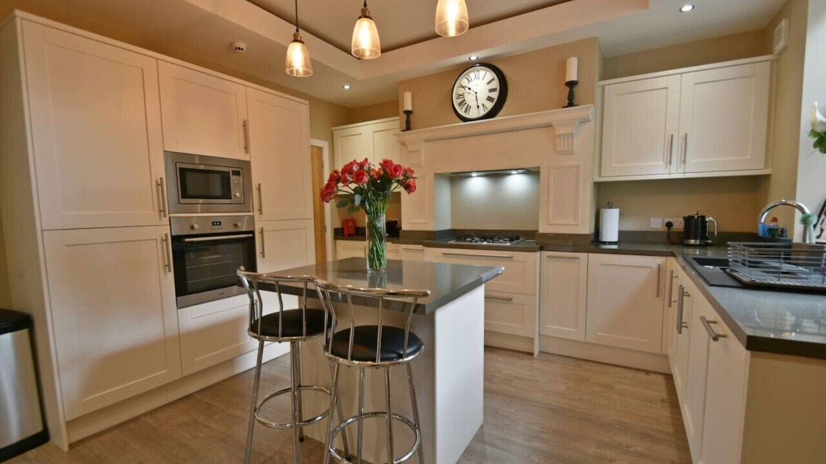 Burnley House | Montrose Heights - 4Bed - 4Bath -Central Burnley