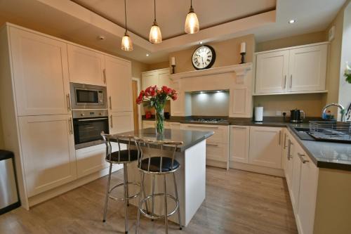Burnley House | Montrose Heights - 4Bed - 4Bath - Central Burnley