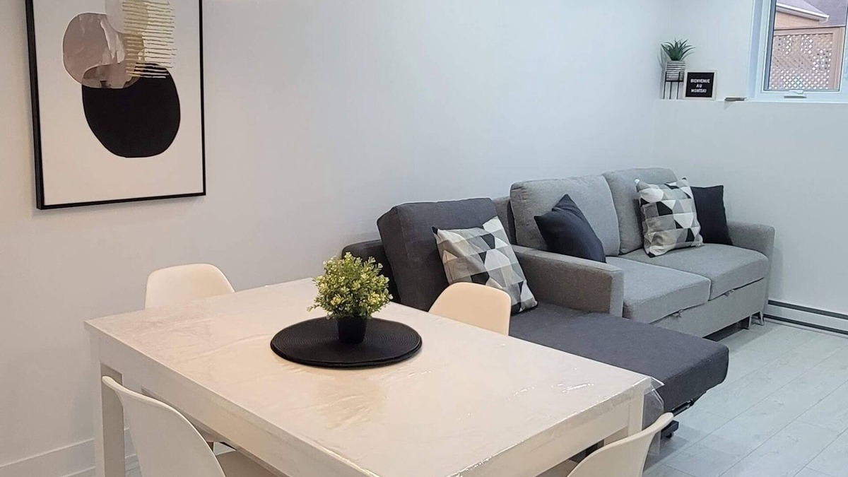 Beaupre Apartment | MONTSKI | Luxurious 〽️ condo