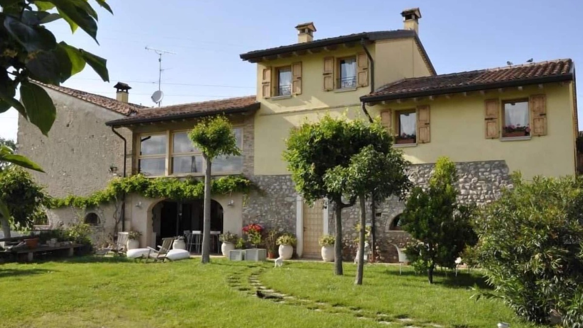 Monzambano House | Monzambano: Appartment in historic country house close to the Garda lake