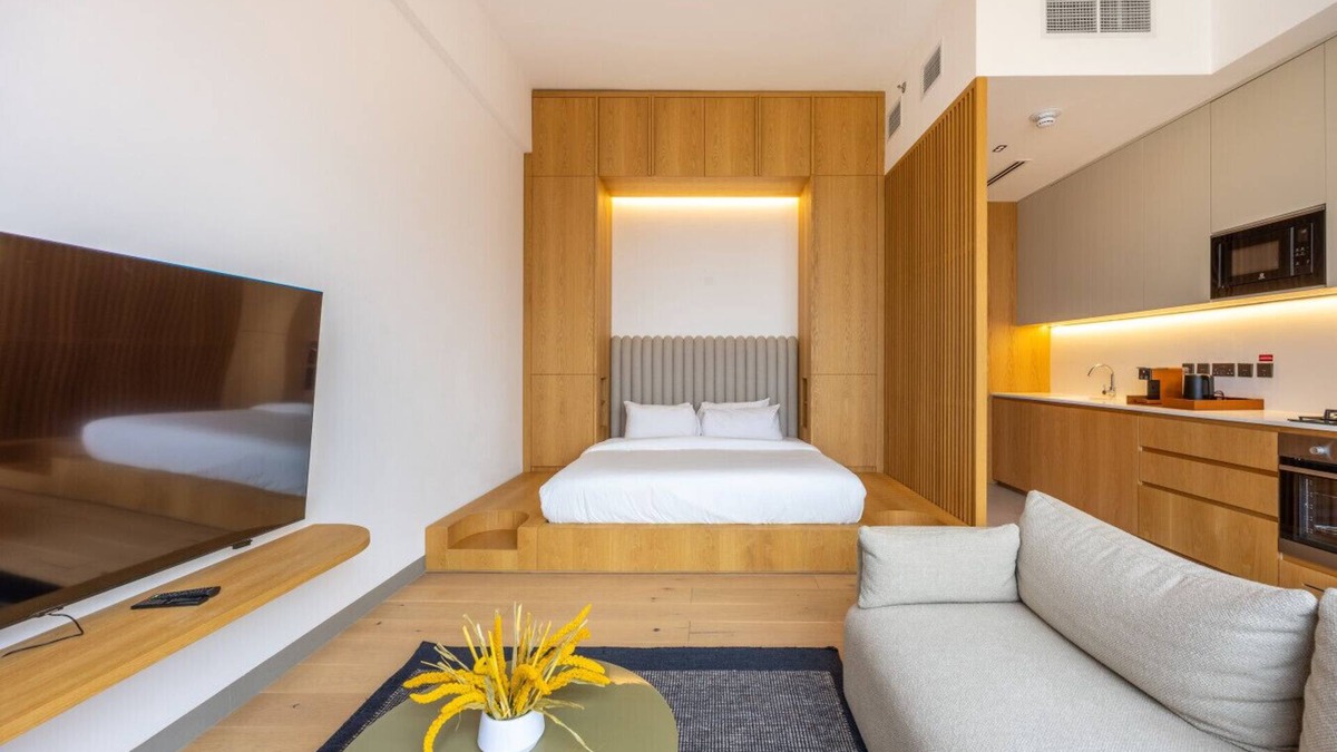 Al Satwa Apartment | Mood 45 - Superior Studio: Modern with City Views