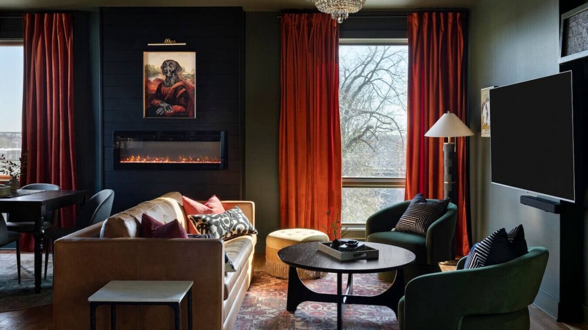 Berry Hill House | Moody Melrose | Upscale | Rooftop | Walkable