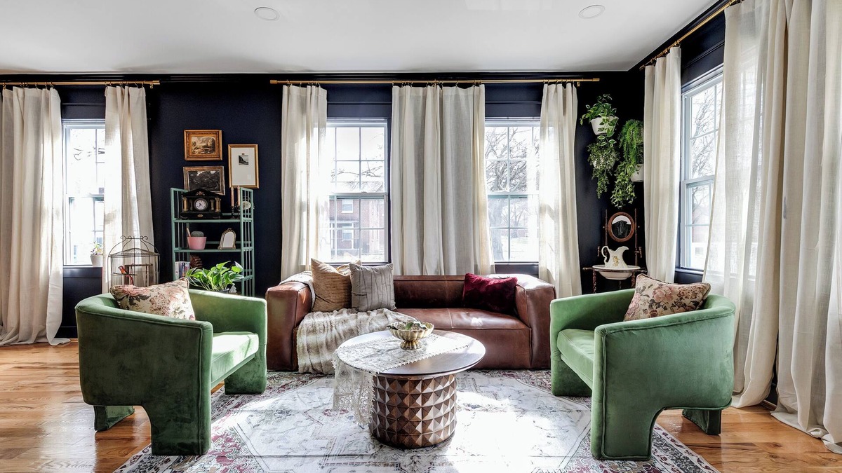 Mosby House | Moody, Vintage Retreat in Church Hill, Close to Parks, Restaurants + Nightlife