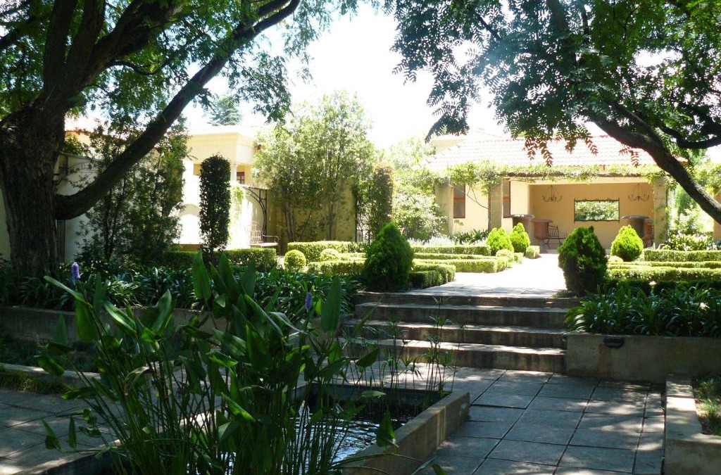 Muldersdrift House | Moon and Sixpence Garden Guest House