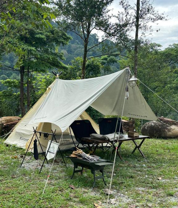 Pantai Other | Moon hill camp