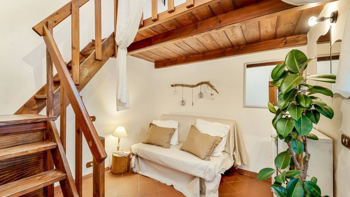 Vezzano Ligure House | Moon in the Castle, Sea Lands
