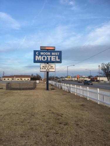 Meade Hotel | Moon Mist Motel